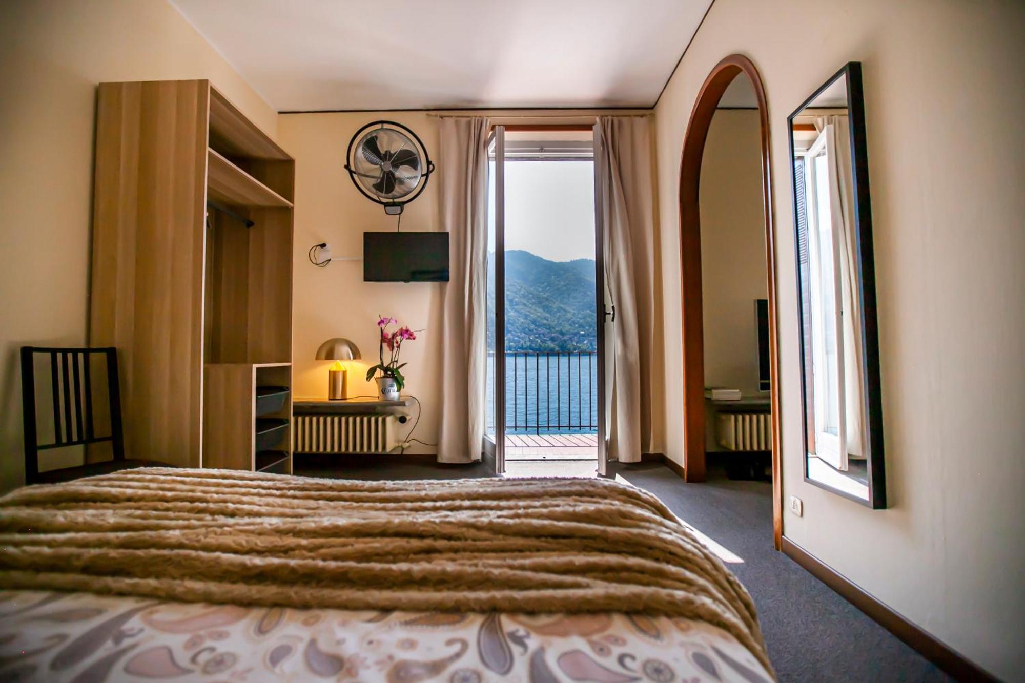 Hotel Darsena Di Riva Grande Moltrasio Exterior foto