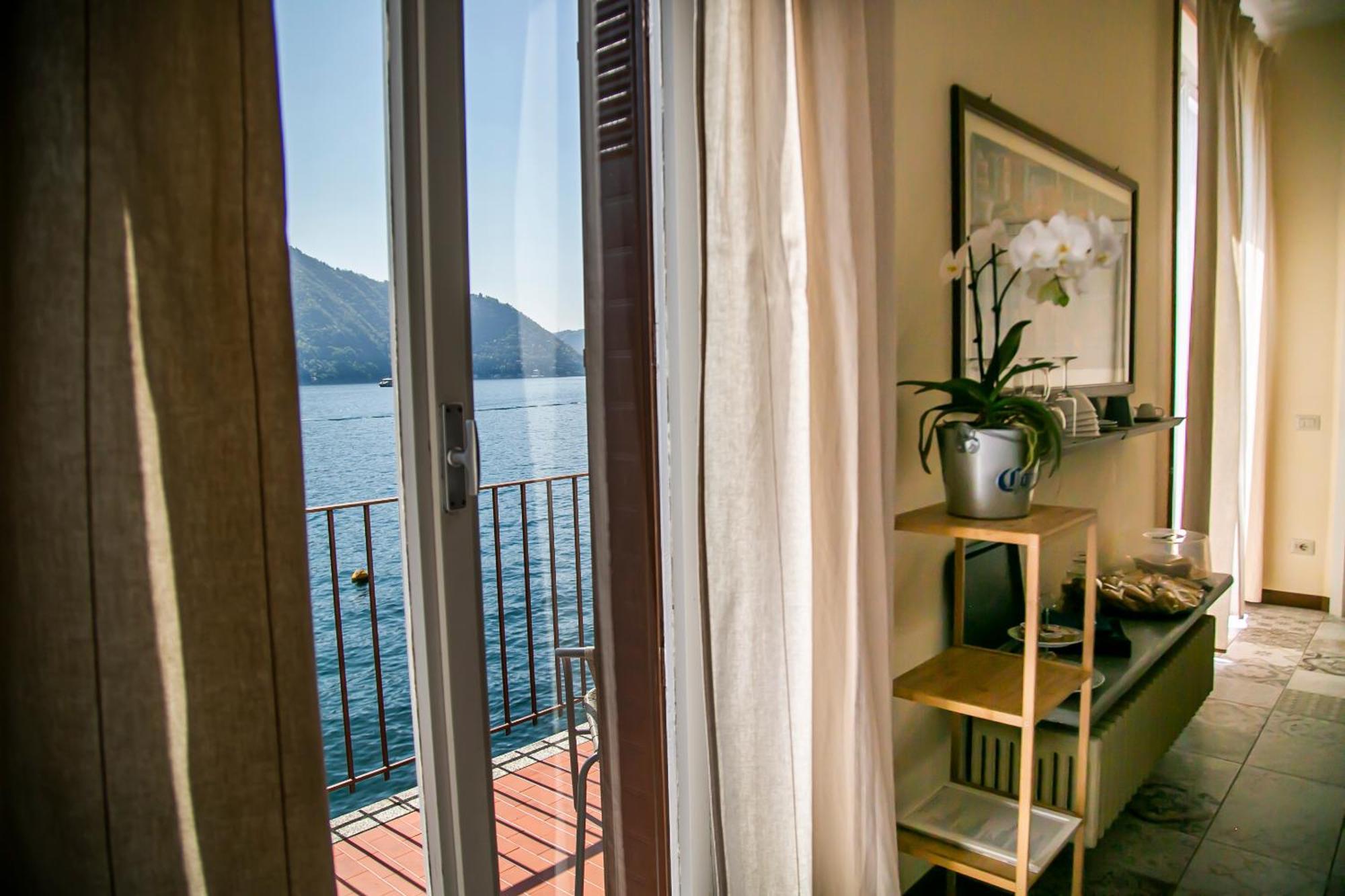 Hotel Darsena Di Riva Grande Moltrasio Exterior foto